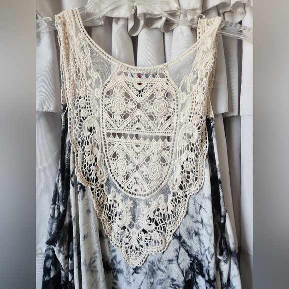 Romeo and Juliet Crochet Tye Dye Top - Picture 5 of 5